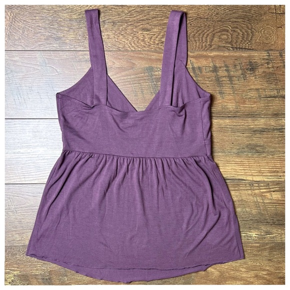 Mossimo Flare V Neck - Picture 5 of 7